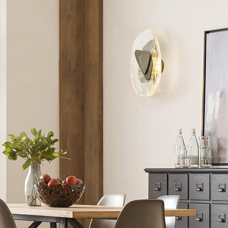 Metal Modern Wall Sconce Geometric Shape Wall Light with Glass Shade for Living Room