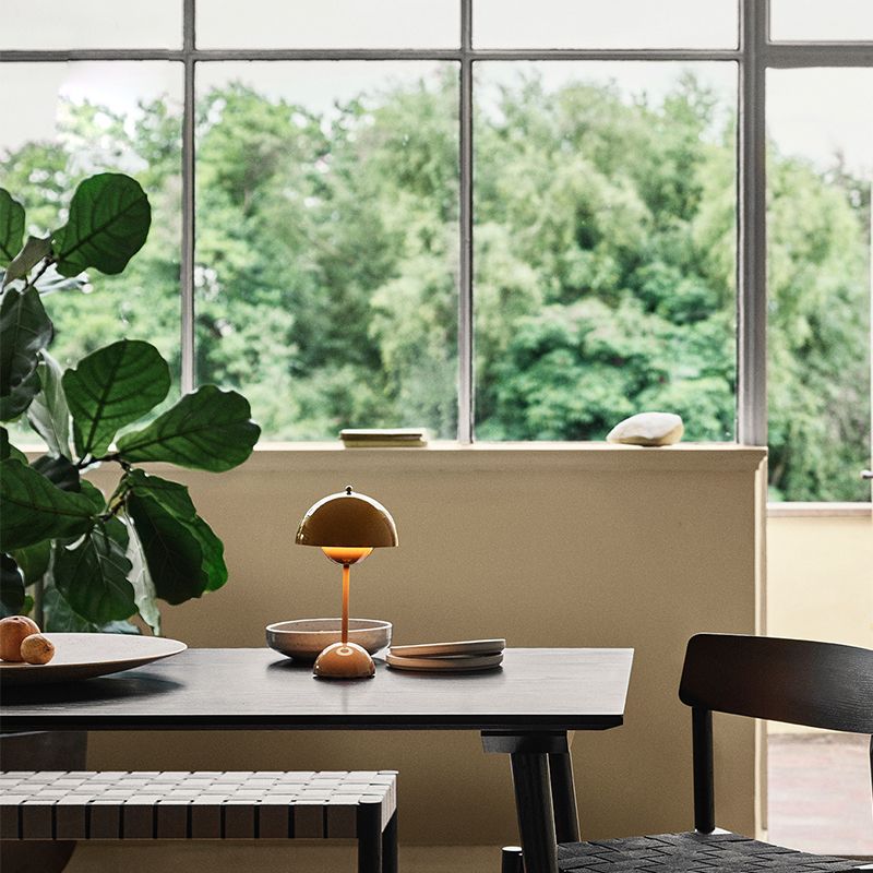 Modern Colorful Desk Lamp Household Table Lighting Fixture for Sitting Room