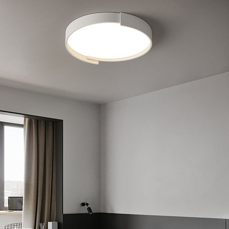 Gelakte ijzeren LED-plafondarmatuur in moderne, creatieve stijl acryl ronde inbouwmontage voor slaapkamer