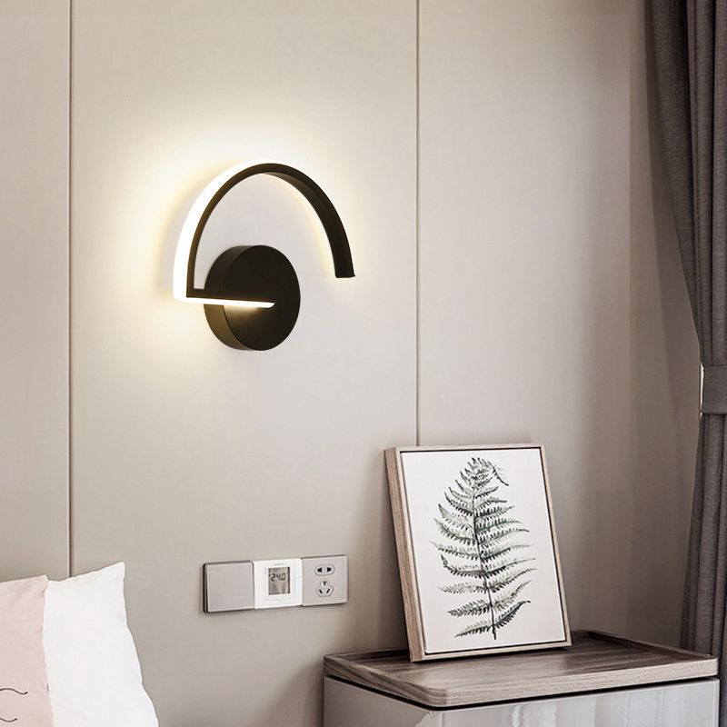 Modern Style Metallic Wall Light Linear LED Wall Light Sconce for Bedroom