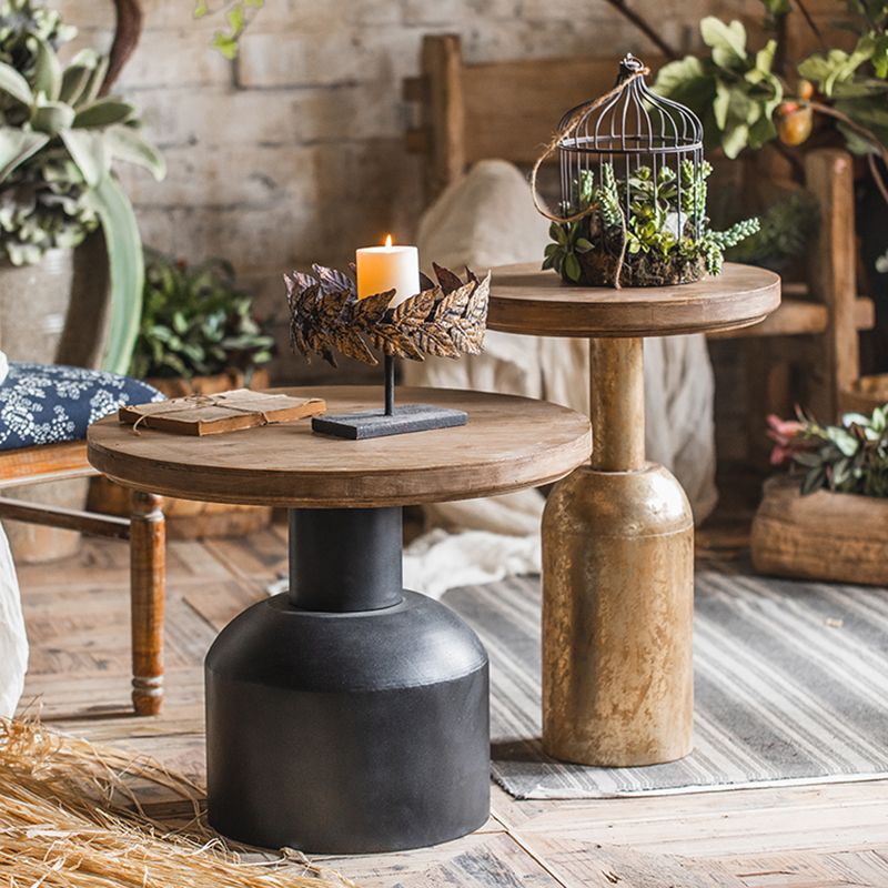 French Country Distressed Wooden Coffee Table Round Top Cocktail Table for Living Room
