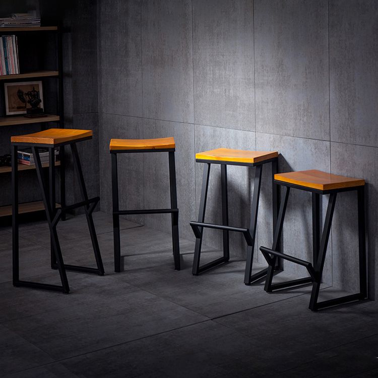 Industrial Bar and Counter Stool Backless Stool with Sled Base in Black