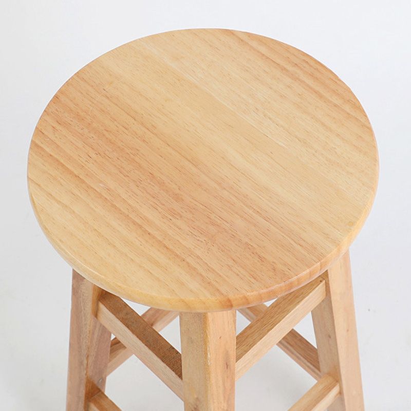 Sgabello da bar in legno moderno a bracciale con sedile in legno e pedale