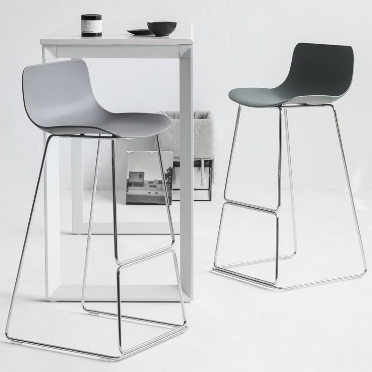 Contemporary Style Bar Stool Plastic Counter Bar Stool with Metal Legs for Home