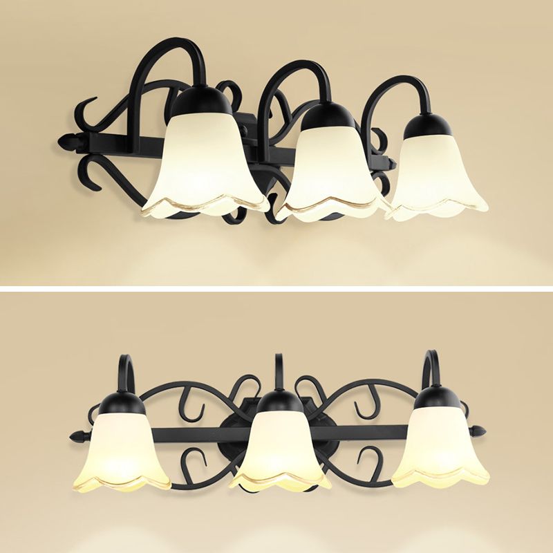 Traditional Style Shaded Wall Mounted Lighting Glass Wall Mounted Light in Black