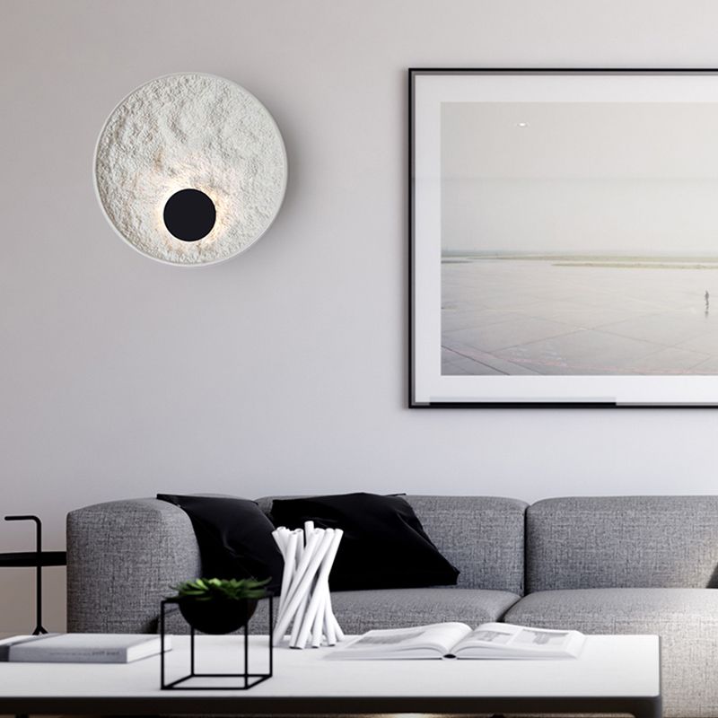 Linear Shade Resin Wall Sconce Modern Style Single Light Wall Lighting Fixtures in White