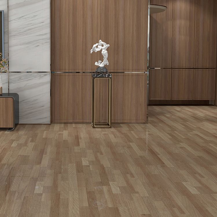 Traditional 15mm Thickness Laminate Plank Flooring Mildew Resistant Click-Lock Laminate