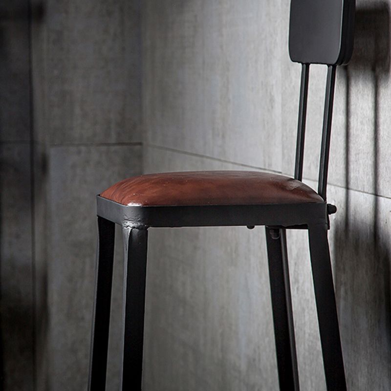Asiento de cuero cuadrado de estilo industrial con patas de metal Taburete para barra de cocina