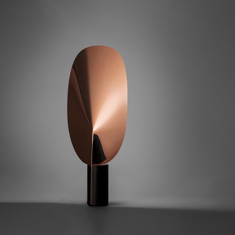Lampada da tavolo a forma di foglia Lampada da notte artistica in metallo a 1 lampadina con base tubolare