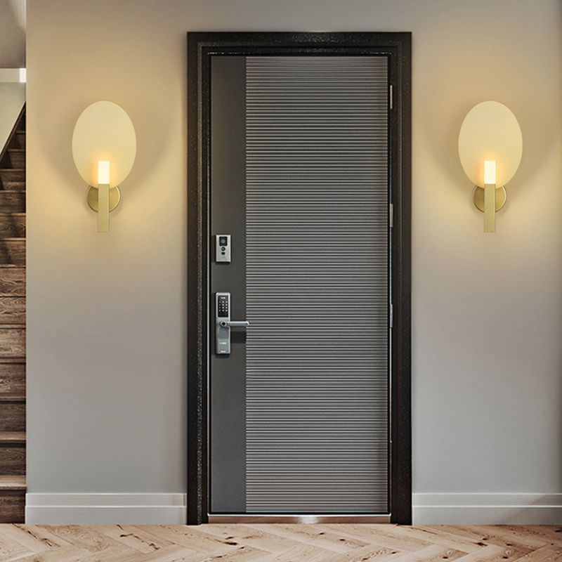 Modernism Single Wall Mounted Sconce Metallic Wall Light in Golden/Black Finish