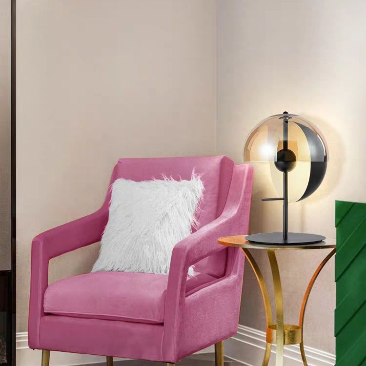Post-modern Style Simplicity Glass Table Lamp Hemisphere Creative Lighting Fixture for Bedroom