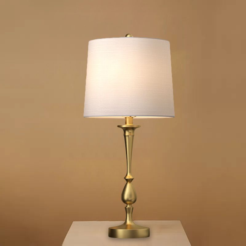 Stofffassform Nachtlampe Antiquier 1-Licht Schlafzimmer Tischstand Beleuchtung in Schwarz/Silber/Gold