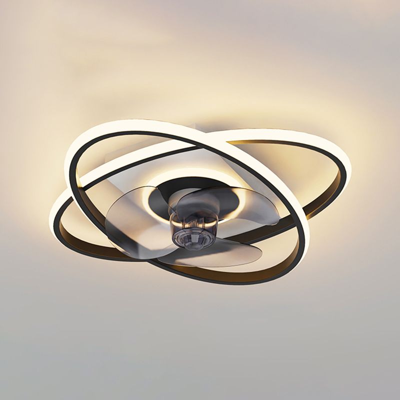 Moderne Metall Deckenventilator Lampe Cartoon LED Flush Mount Leuchte mit klarer Lüfterklinge