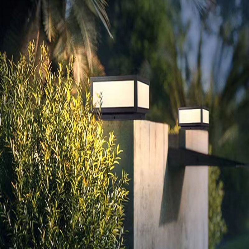 Rectangle Shape Metal Outdoor Light Modern Single Light Solar Pillar Lamp in Black