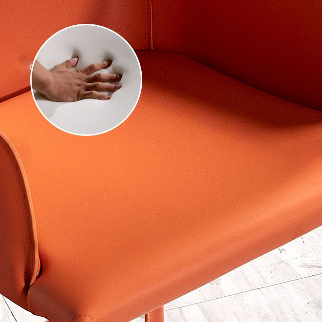 Comedor Silla de comedor contemporánea Silla con respaldo sólido de cuero con brazo