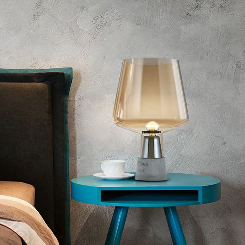 Lampe de nuit en verre en forme de tasse postmoderne 1 table de table de bulbe avec base de ciment pour chambre à coucher