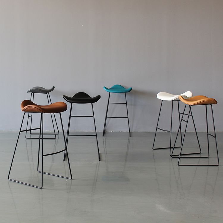 Black PU Leather Barstools Industrial Low Back Bristol Counter Stool with Saddle Seat