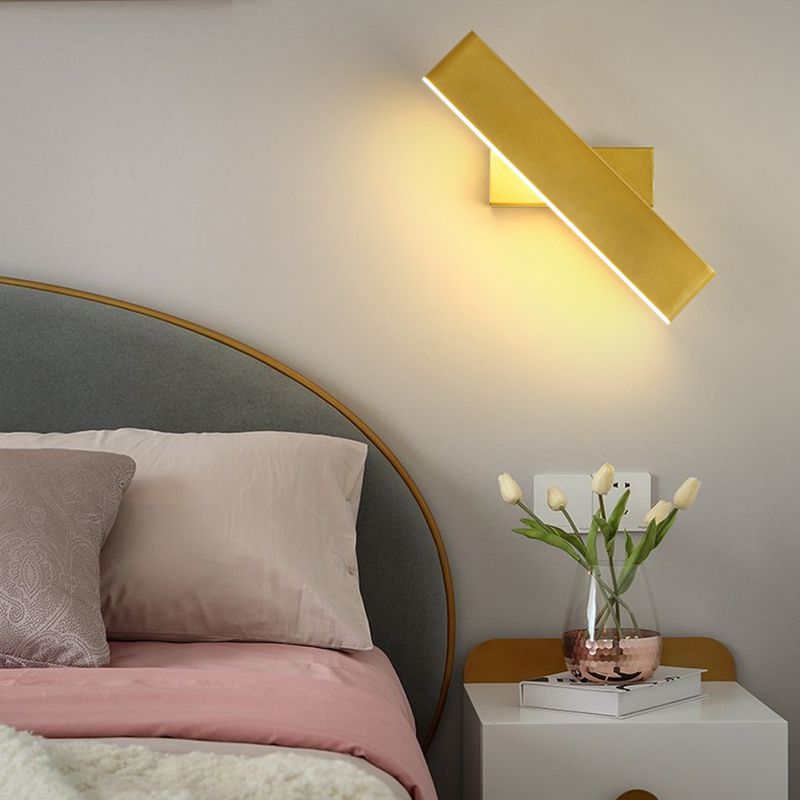 Contemporary Metal Wall Light Strip Rotatable LED Wall Sconce for Living Room