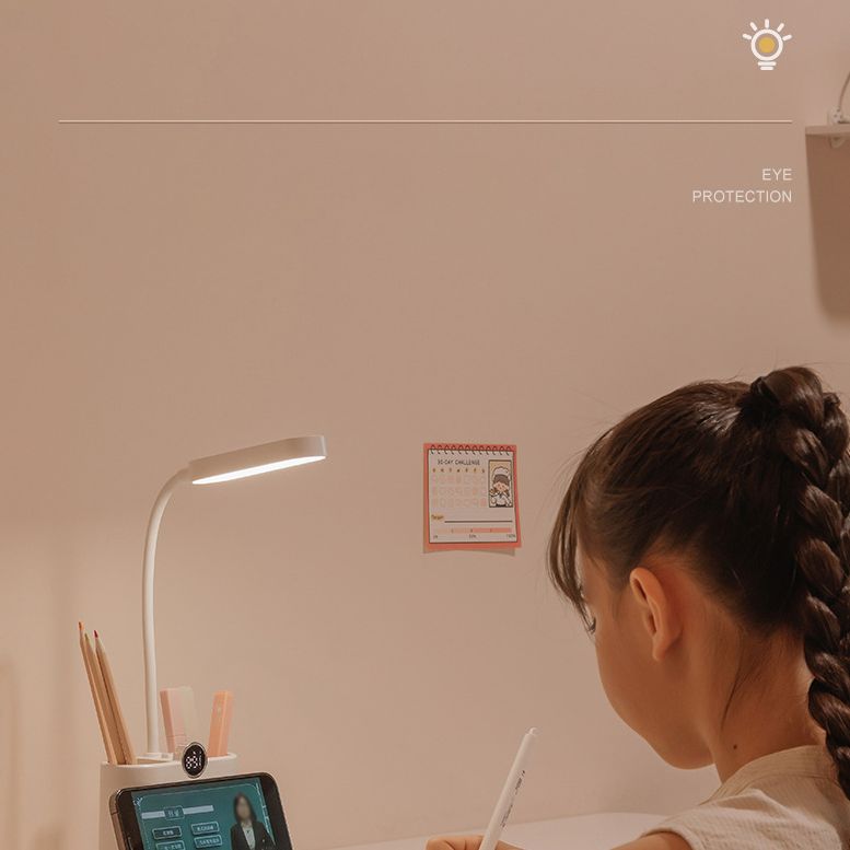 Luz de mesa moderna Luz de mesa con puerto USB Plastic 1 Lámpara de mesa de luz