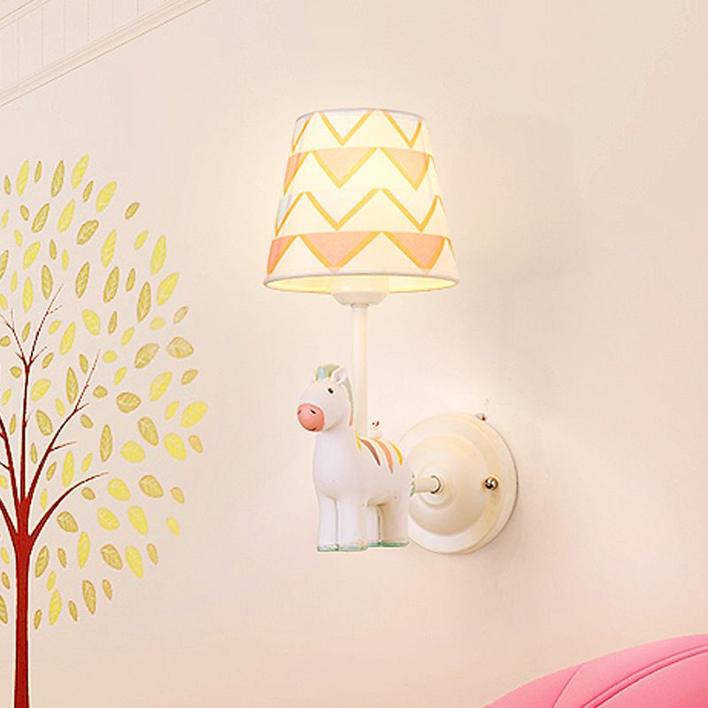 Modern Creative Wall Lamp Resin 1-Light Wall Light for Children's Room