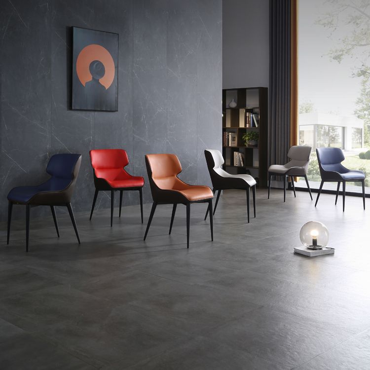 Les chaises contemporaines de salle à manger en métal ont tapissé la chaise de salle à manger de tissu de toile pour l'usage d'intérieur