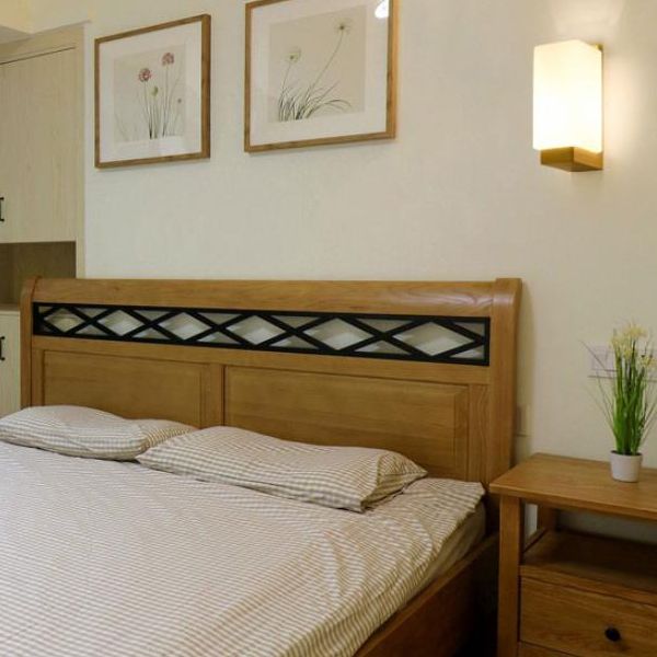 Wooden 1-Light Wall Lamp in Modern Concise Style Rectangular Glass Wall Light for Bedroom