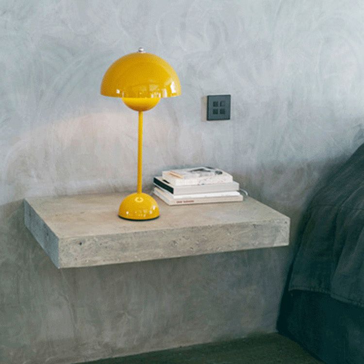 Paddestoelvormige creatieve metalen tafellamp 9,8 "Diameter Noordse macaroon-stijl bureau Licht voor slaapkamer