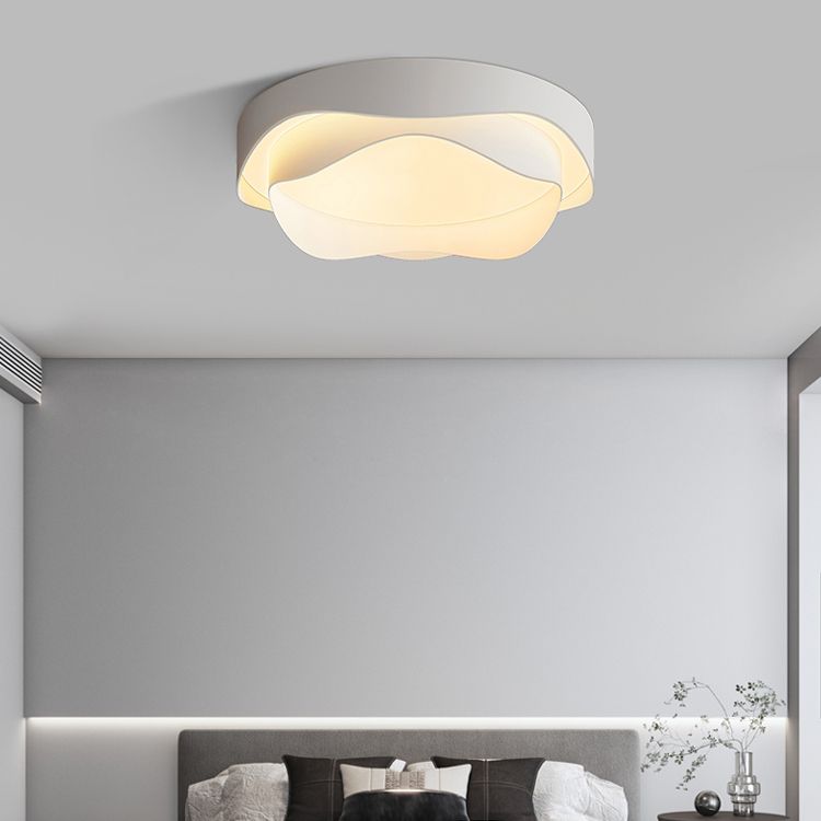 Modern Metal Flush Mount Flower Shape LED Ceiling Light with Acrylic Shade for Living Room