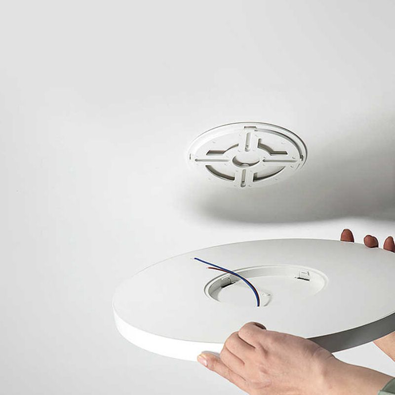 Round Ceiling Light Acrylic Simplicity LED Flush Mount Ceiling Lamp Fixture in White