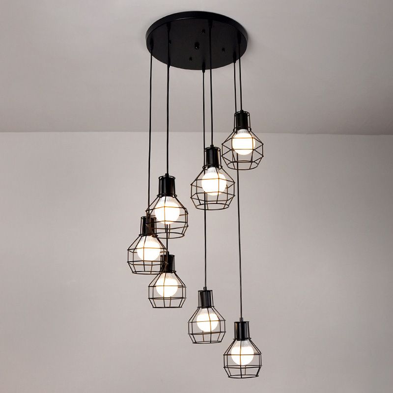 Zwarte trap hangend licht in moderne klassieke stijl smeedijzeren cluster hanglamp met ijzeren frame