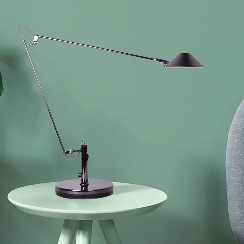 Éclairage de table conique noire Lampe de tâche de bureau LED en métal industriel avec bras long réglable