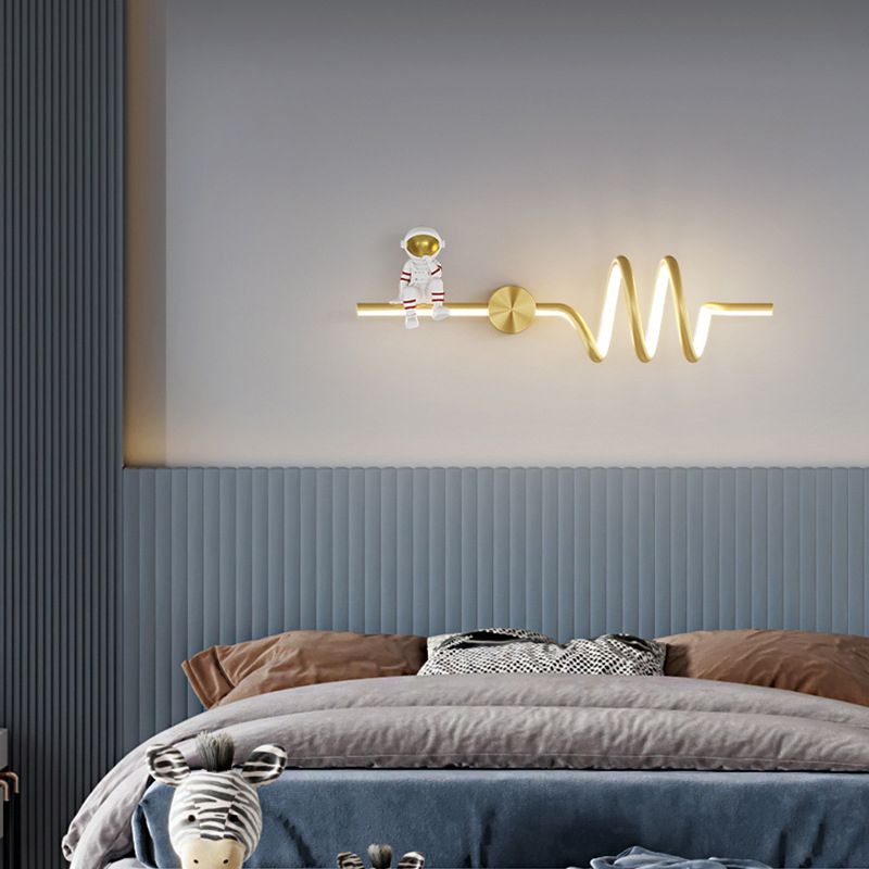 Modern Style Astronaut Wall Light Fixture Household LED Wall Light Sconce for Bedroom