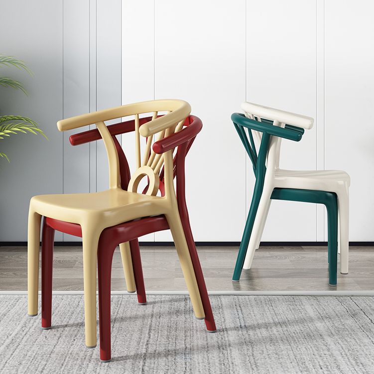 Salle à manger moderne Windsor chaises arrière chaise sans bras de salle à manger en plastique pour la cuisine