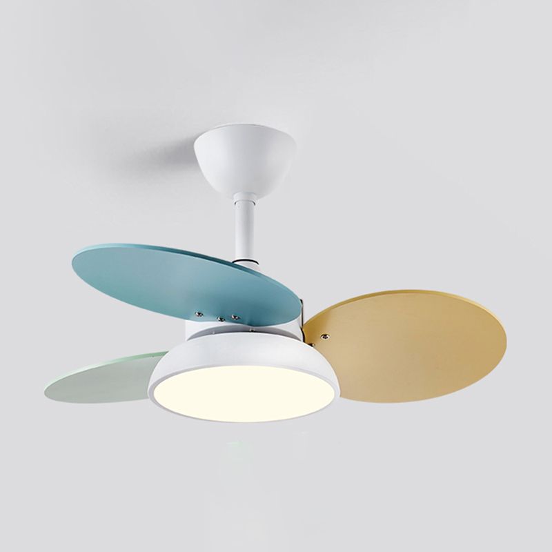 Kids Creative LED Fan Pendant Light Iron Fan Chandelier with Colorful Wooden Lamina