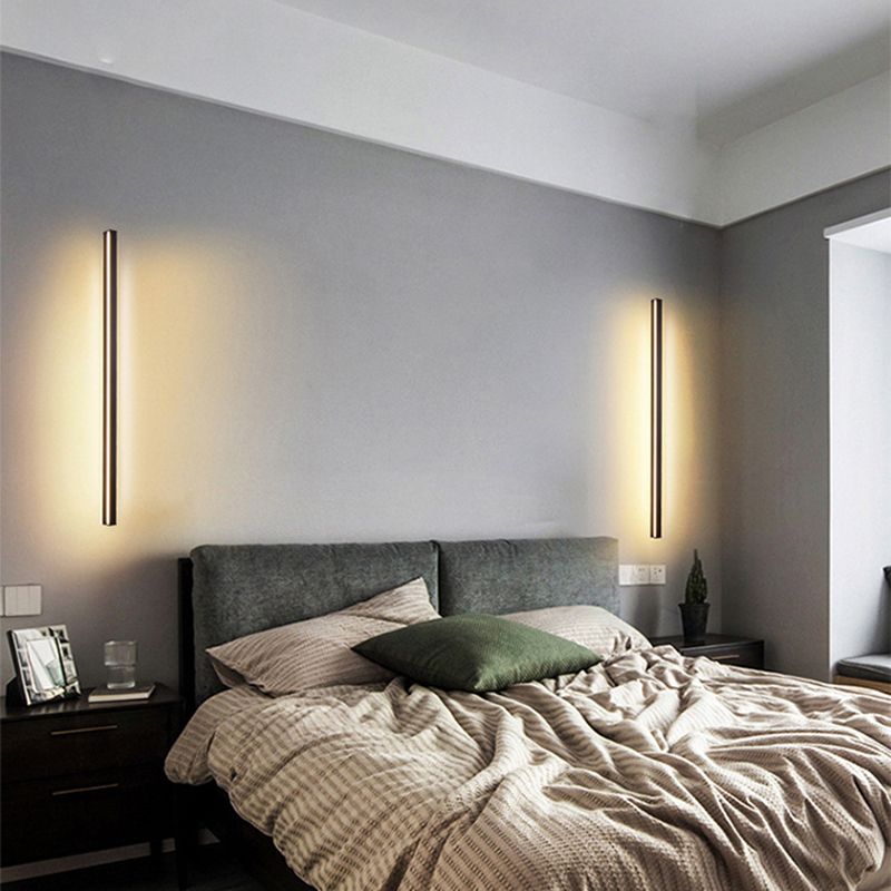 1-Light Linear Wall Sconce Modern Simple Style Metal Wall Lighting in Black