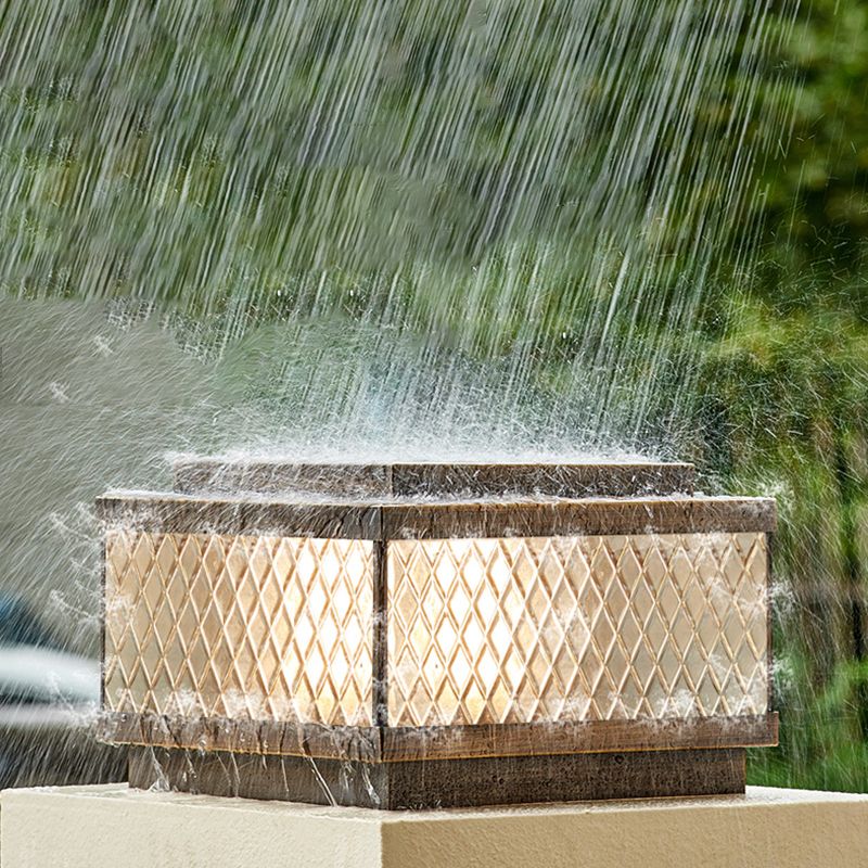 Contemporary Pillar Light Geometric LED Solar Lighting Fixture for Backyard