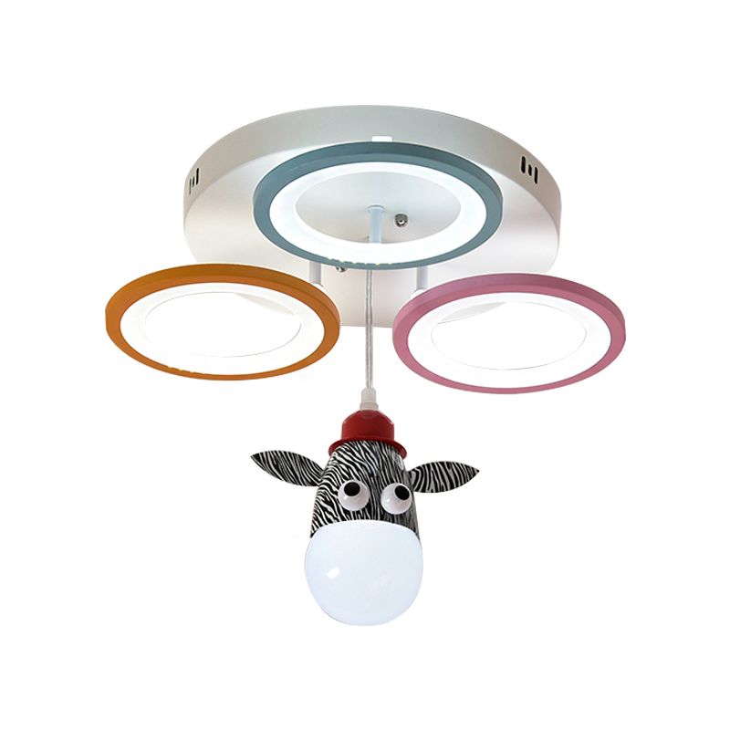 Cercles acryliques Pendante Carton de dessin animé LED Finition blanche Finition suspendue avec girafe / Horse Design pour chambre à coucher