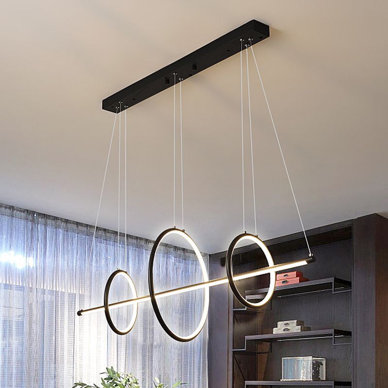 Luce di sospensione lineare acrilica modernista modernista nere/oro Isola a ciondolo a ciondolo con 3 anelli design