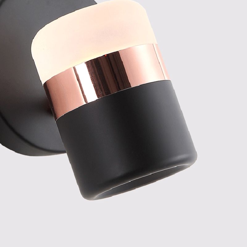 Minimalism Aluminum Wall Mount Lamp Bedroom Wall Lighting Fixture with 1 Spotlight