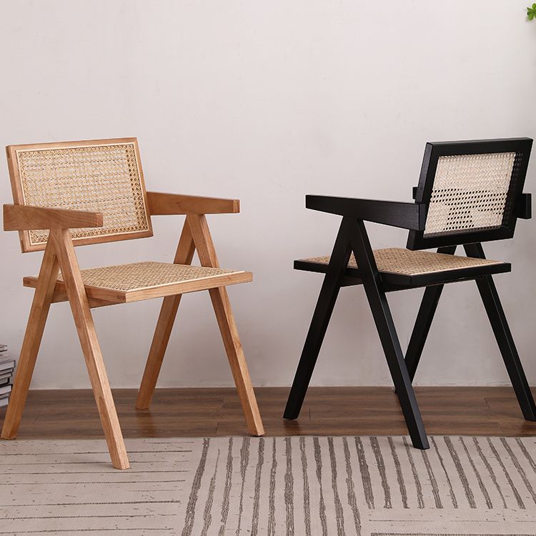 Chaise de salle à manger en bois moderne, bras de chaise en rotin pour utilisation au Restaurant