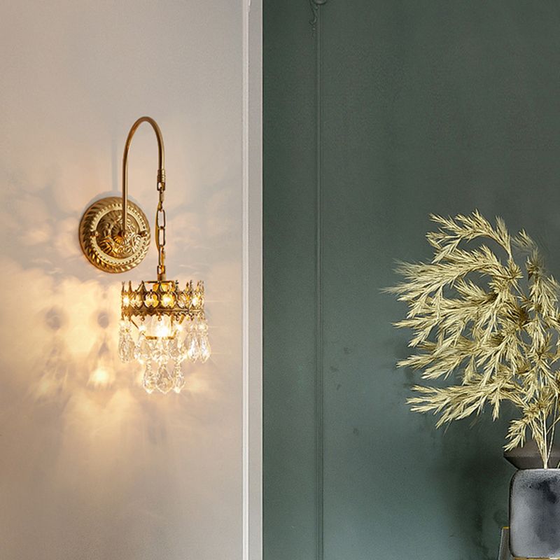 Modern Style Metal Wall Sconce Crystal Shade Wall Light for Dining Room
