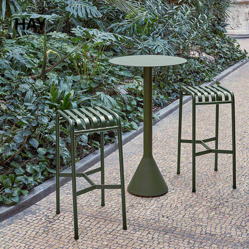 Modern Iron Patio Table Outdoor UV Resistant Patio Table in Green