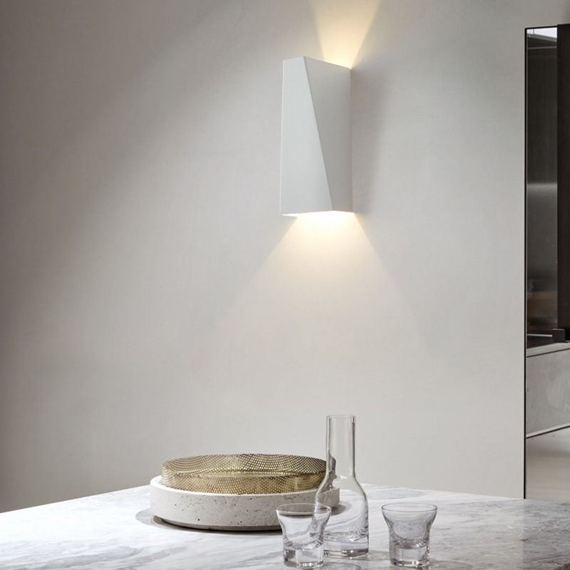 Geometric Shape Wall Lamp Modern Style Metal 2 Lights Wall Light in Black/White