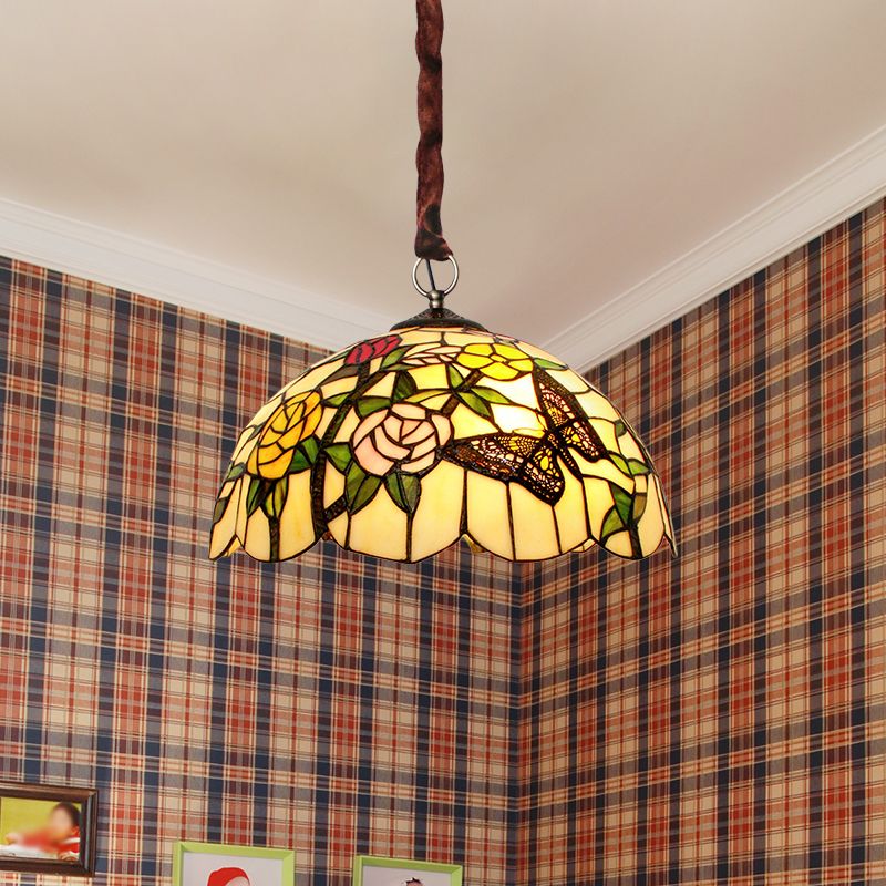 Lampada sospesa a 3 teste Classica lampadario in vetro tagliato a mano smerlata con motivo floreale e farfalla in bronzo