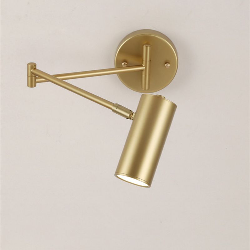 Éclairage moderne de murs de mur à côté de l'éclair