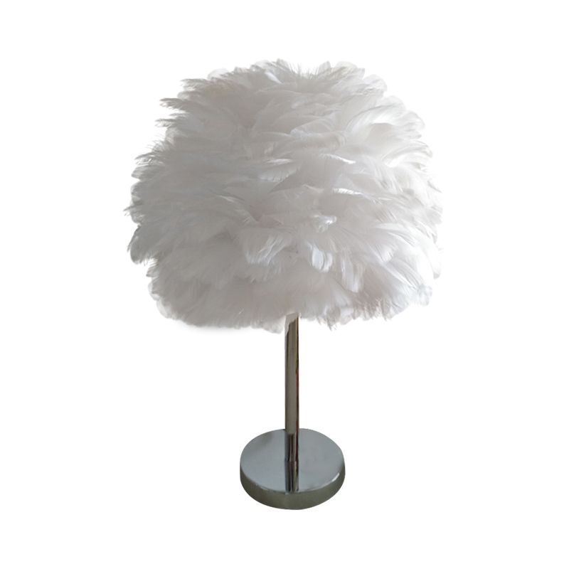 Moderna lampada da tavolo plug-in Artichoke Feather 1 luce Lampada da comodino per ragazze in rosa/grigio/bianco