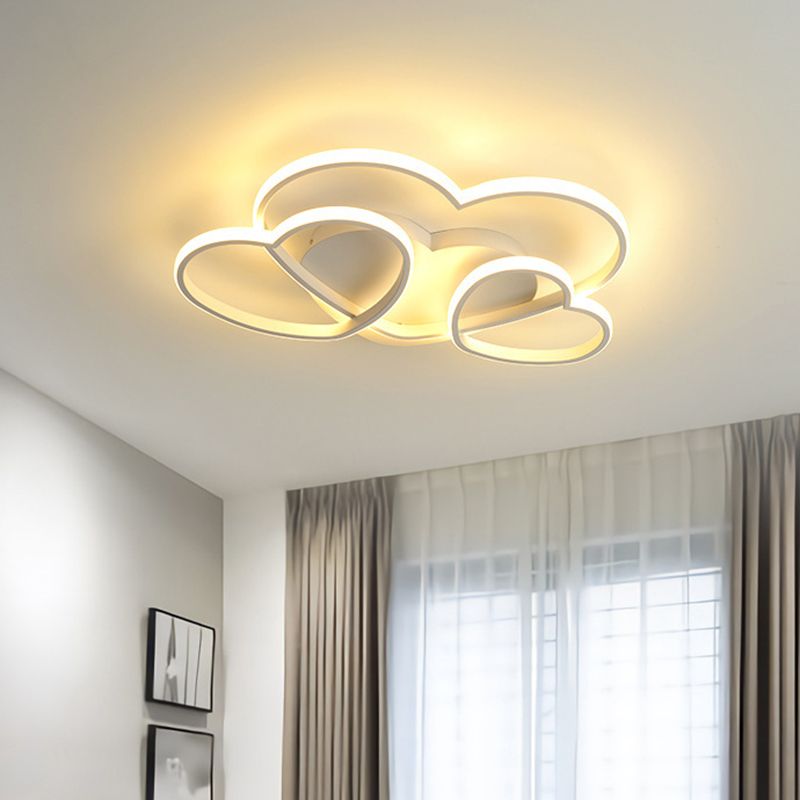 Heart Shaped Flush Mount LED Light Minimalist Metal Girls Bedroom Ceiling Mounted Light