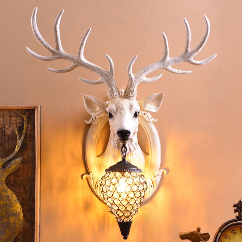 1 Licht klares schräges Kristallleuchter ländliches weißes/braun/schwarz-weißes Wasserdrop-Schlafzimmer-Wandbeleuchtung mit Faux-Elch-Rückenplatte, 16 "/24" w