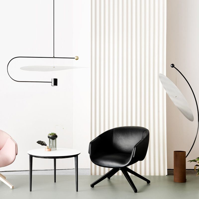 Minimalismo in stile post-moderno LED LIGHT LIGHT Creative Art Metal Art Decorative Hanging Lampada per soggiorno