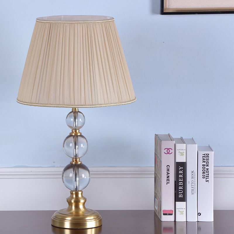 1 Kopf kugelförmiger Stofftisch Licht modernistische klare Kristall kleine Schreibtischlampe in Beige